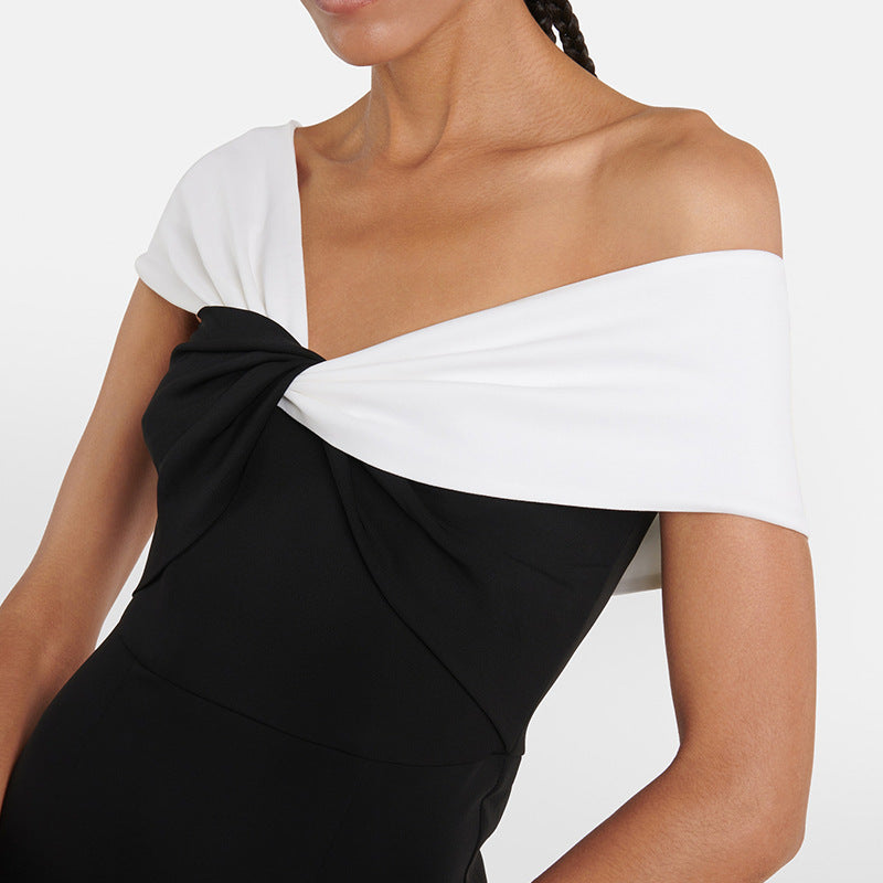 OFF-THE-SHOULDER KNIT DRESS