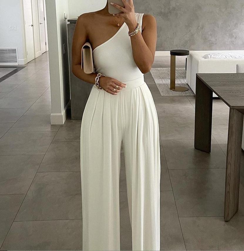 Simple Sexy One-shoulder Asymmetric Jumpsuit