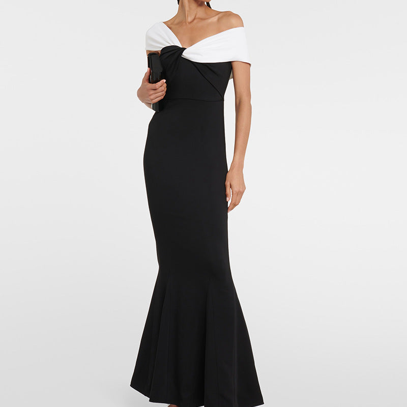 OFF-THE-SHOULDER KNIT DRESS