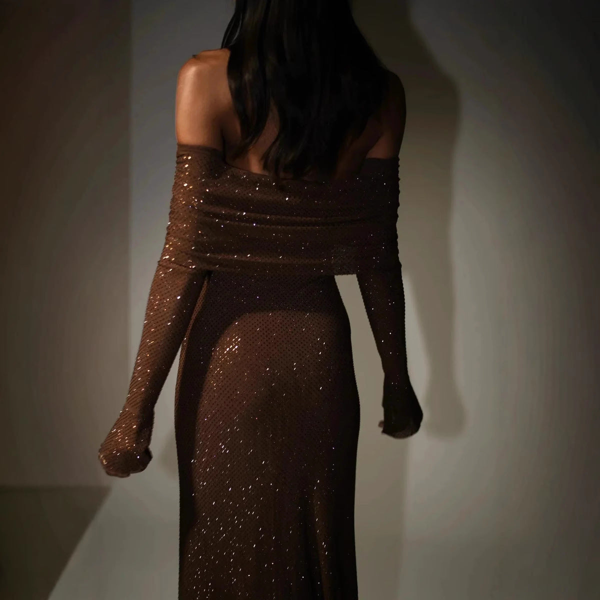 Sexy Luxury Strapless Long Sleeve Slim Rhinestone Noble Dress