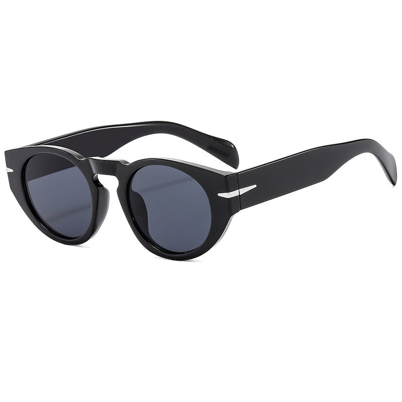 Round sunglasses with wide legs,