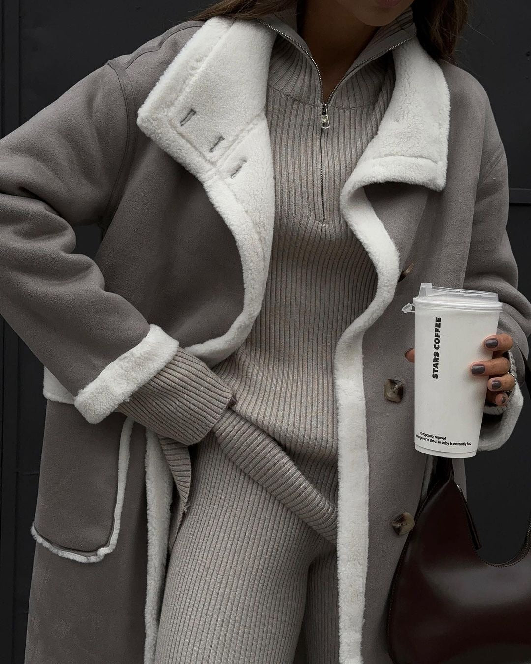 manteau assorti gris et blanc