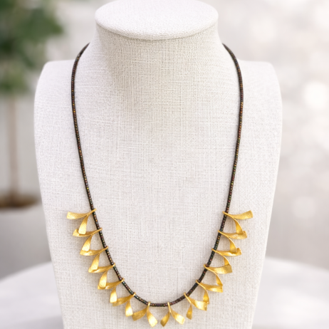 Collar Ramas  Expandidas Oro