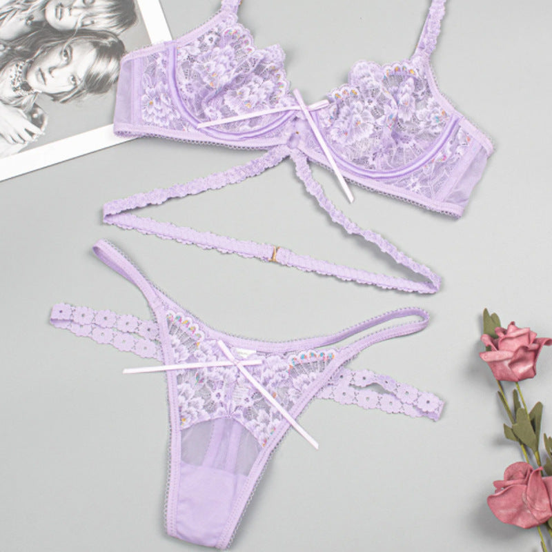 Ensemble trois pièces de soutien-gorge en dentelle brodée de fleurs avec dos en T